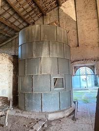 Silos per cereali già smontato