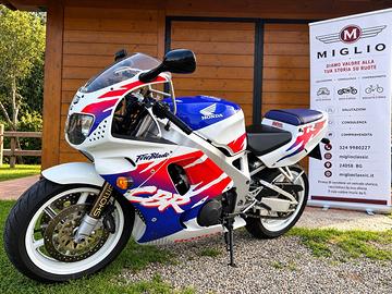 Honda cbr 900 rr sc28