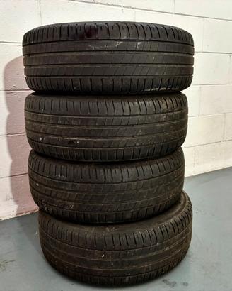 CERCHI E GOMME BMW SERIE 1 118 i 2018