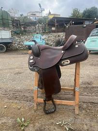 Sella americana Lakota 16”vone nuova