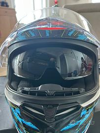 Casco e guanti mai itilizzati