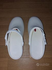 crocs professionali per infermiera, estetista  