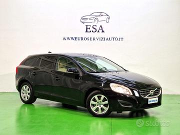 VOLVO V60 T3 Powershift Kinetic