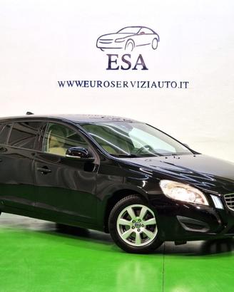 VOLVO V60 T3 Powershift Kinetic