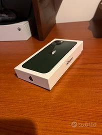 Iphone 13 verde smeraldo