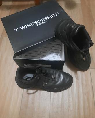 scarpa sportiva nera