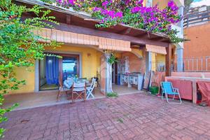 2 LOCALI A CASTELSARDO