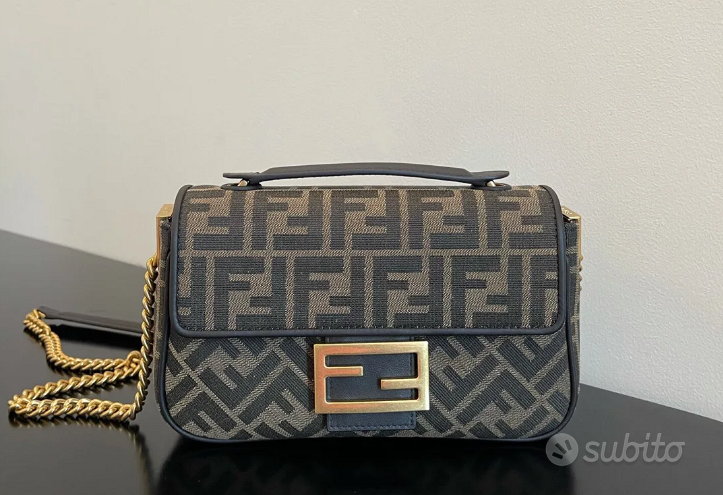 Pochette fendi deals con catena