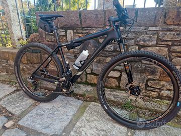 MTB Cannondale fsi Black Inc 29