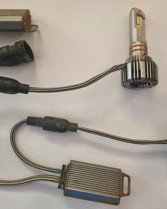 Kit luci LED completo per fanali lenticolari
