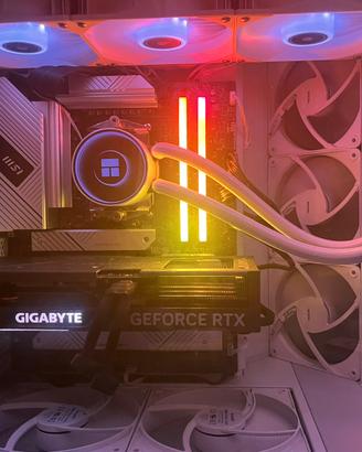 COMPUTER FISSO RYZEN 7 9700x RTX 4070 SUPER 32 GB