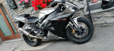 Yamaha YZF R1