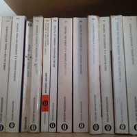 Collezione di 14 libri gli Oscar Mondadori anni 70