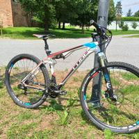 Cube AMS Carbonio biammortizzata 29" competition