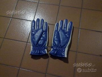 Guanti color blu per sci
