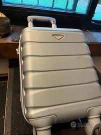 Trolley 40x30x20 misure  rayanair