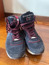 Scarpe D’acquasparta blu e rosse