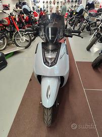 KL GEMMA 125 – COME NUOVO – SOLO 300 KM