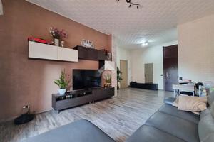 3 LOCALI A CARUGATE