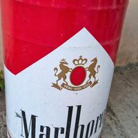 Bidone pouf pubblicitario in latta Marlboro vintag