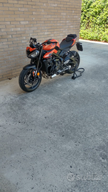 Triumph Street Triple 765 R