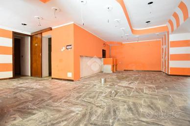 NEGOZIO A NOVI LIGURE