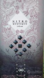 tavola snowboard da donna  Nitro  mystique 142