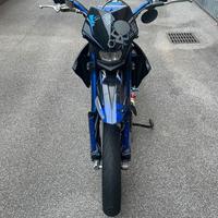 Moto Suzuki