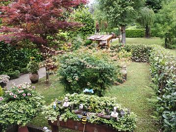 Villa a schiera con giardino in zona tranquilla!