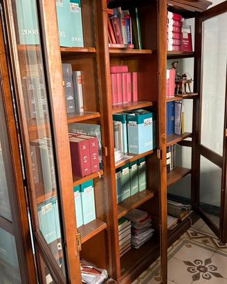 Libreria vetrina in legno stile classico – 201 cm