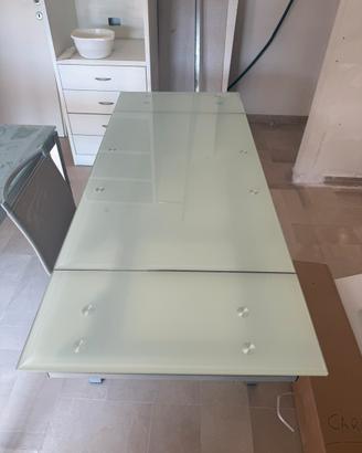 Tavolo di vetro tenperato