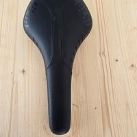 sella bici da corsa Fizik Vento Antares R7