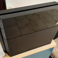 PS4 CON JOYPAD E GIOCHI 