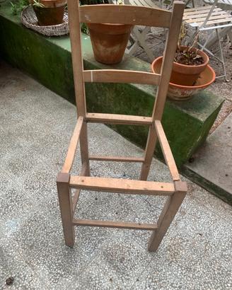 Sedia vintage da restaurare