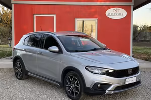 Fiat Tipo 1.6 Mjt S&S 5 porte Cross