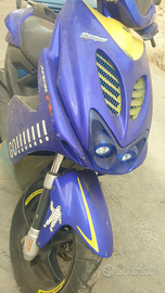 Yamaha aerox valentino rossi