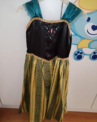 Vestiti carnevale o in alternativa per Halloween