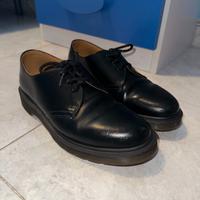 Dr. Martens basse nere