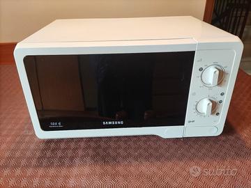 microonde Samsung modello GW71E con grill
