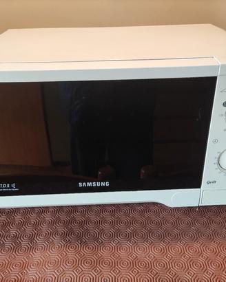 microonde Samsung modello GW71E con grill