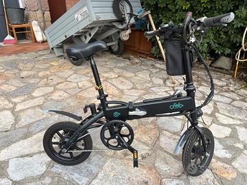 Bici elettrica pieghevole