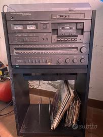 Sistema hi-fi con lettore vinile + vinili