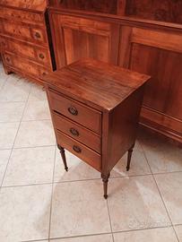Comodino 3 cassetti