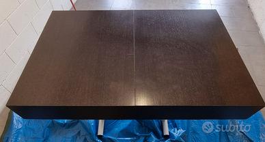 Tavolo con 6 sgabelli