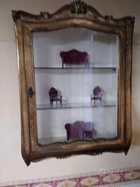 vetrinetta in stile molto originale