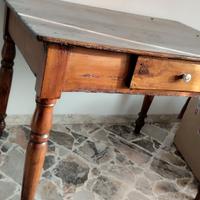 vecchio tavolo restaurato 
