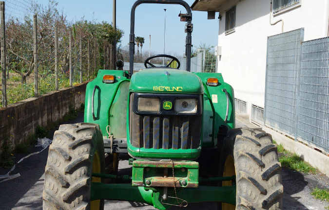 John Deere 5075 E
