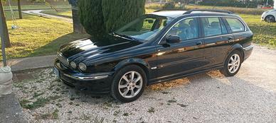Auto Jaguar X-TYPE sw 2000 D executive