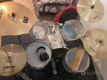 Batteria Pearl Forum + Piatti