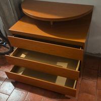 Cassettiera in legno ciliegio